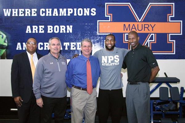Kam Chancellor cuts ribbon on new weight room at Maury High School Kam Chancellor cuts ribbon on new weight room at Maury High School