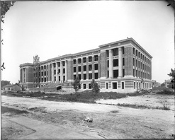 Maury High School under construction in 1910. 